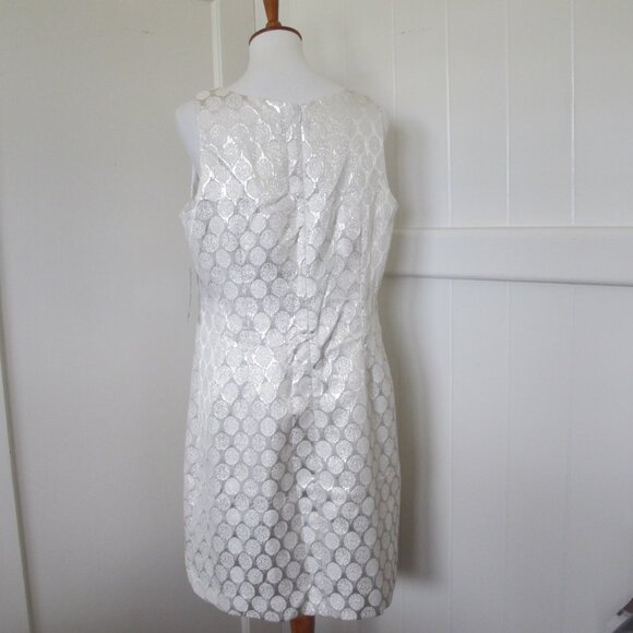 Jessica Howard | Wedding Cocktail Metallic Circle Dress Reception Celebration - Picture 2 of 8